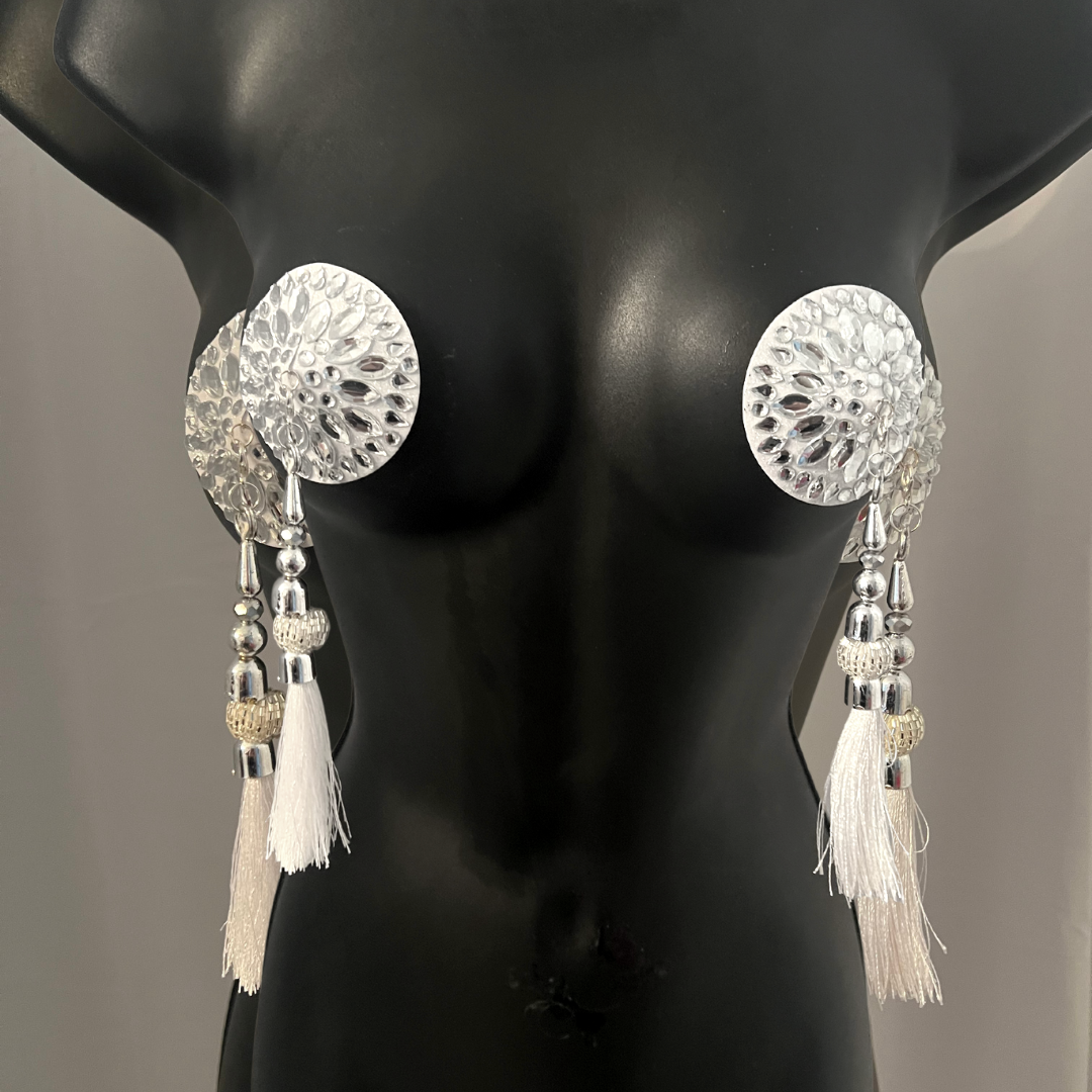 SILVER SCREEN Pastilles de mamelon en cercle argenté et blanc, couvertures (2 pièces) avec glands perlés à la main (2 pièces) Raves et festivals de lingerie burlesque